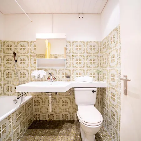 3306 Charmante 1,5-zimmer-wohnung Mit Talblick Apartment